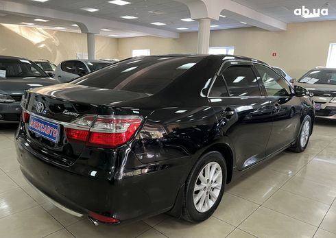 Toyota Camry 2015 черный - фото 2