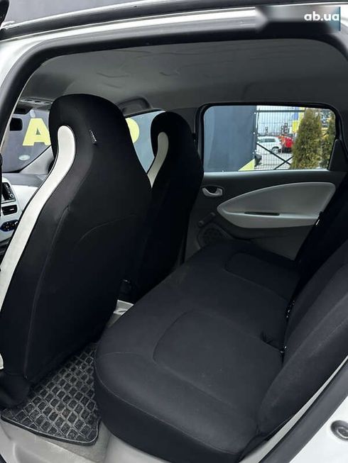 Renault Zoe 2015 - фото 9