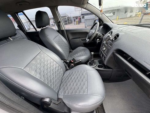 Ford Fusion 2011 - фото 27