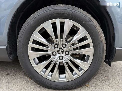 Toyota Venza 2022 - фото 10