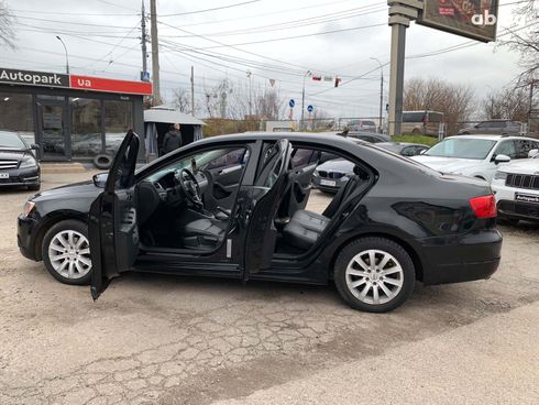 Volkswagen Jetta 2010 черный - фото 46