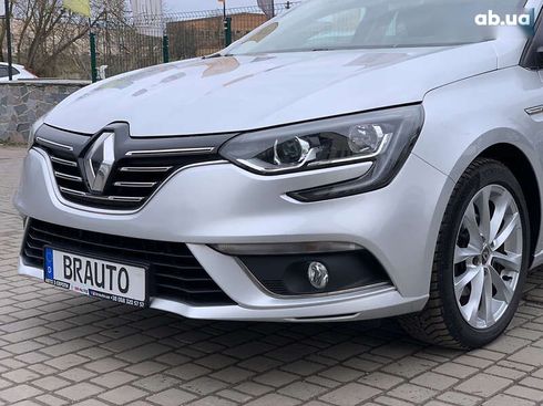 Renault Megane 2018 - фото 11