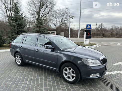 Skoda Octavia 2010 - фото 3