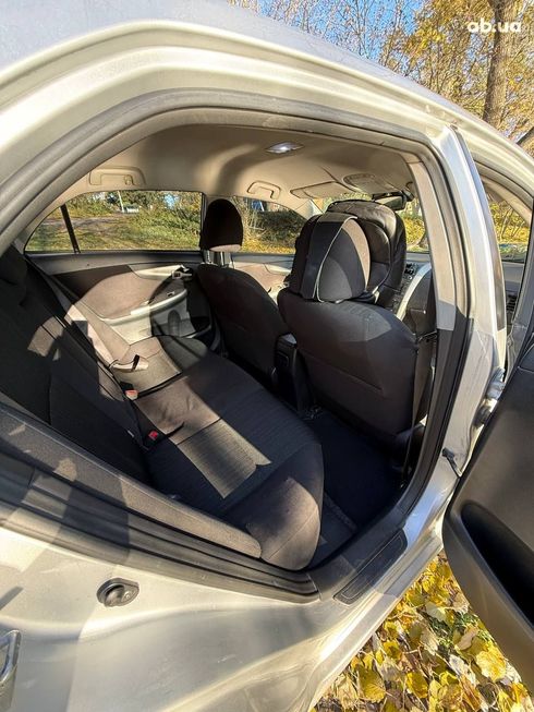 Toyota Corolla 2006 серый - фото 11