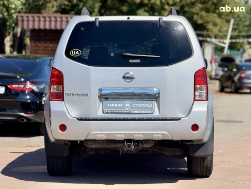 Nissan Pathfinder 2013 серый - фото 4