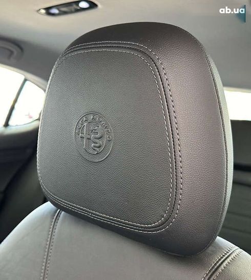 Alfa Romeo Stelvio 2017 - фото 19