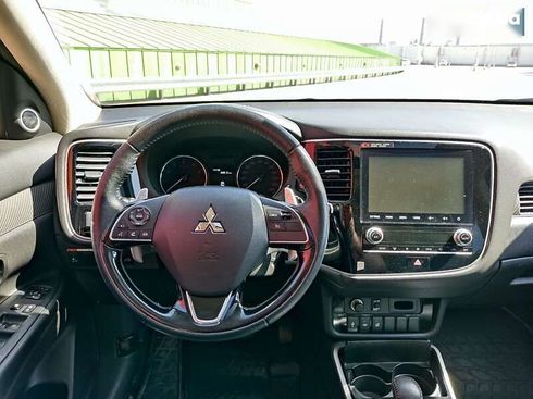 Mitsubishi Outlander 2021 - фото 10