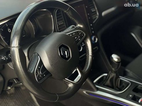 Renault Megane 2017 - фото 16