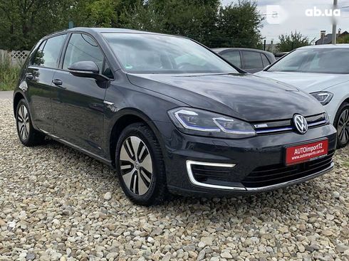 Volkswagen e-Golf 2020 - фото 20