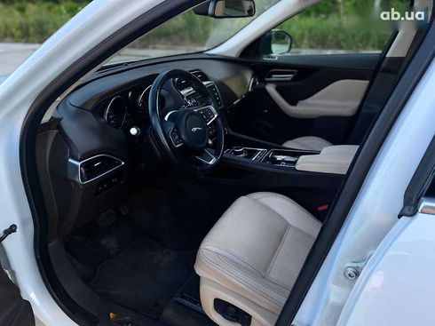 Jaguar F-Pace 2017 - фото 18