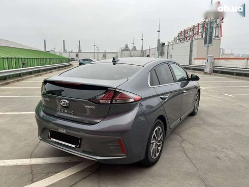 Hyundai Ioniq 2019 - фото 11
