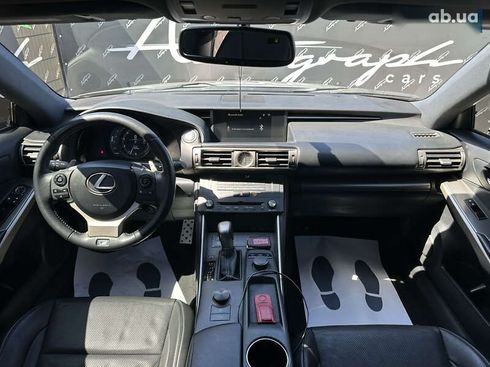 Lexus IS 2015 - фото 11