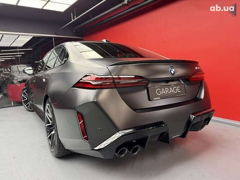 BMW M5 2025 - фото 25