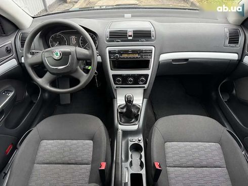 Skoda Octavia 2011 - фото 11