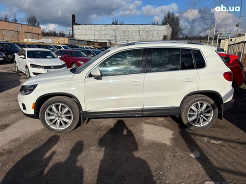 Volkswagen Tiguan 2011 белый - фото 2