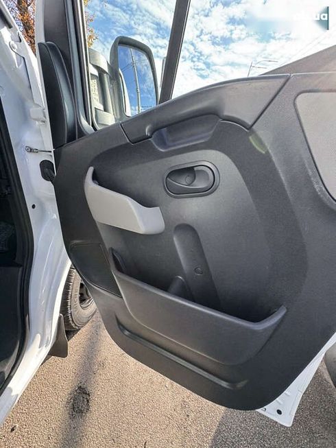 Renault Master 2018 - фото 23