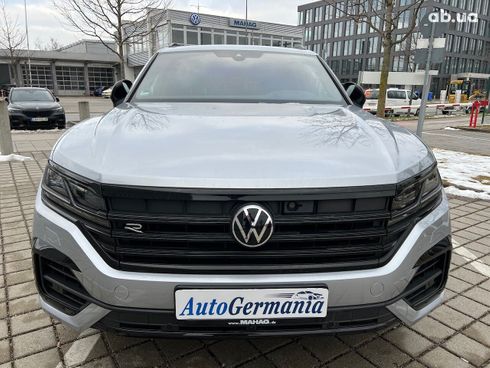 Volkswagen Touareg R 2021 - фото 34