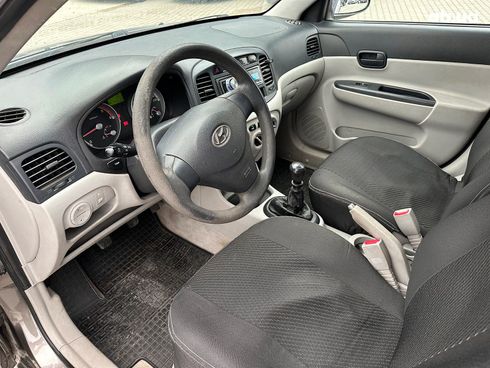 Hyundai Accent 2008 бежевый - фото 10