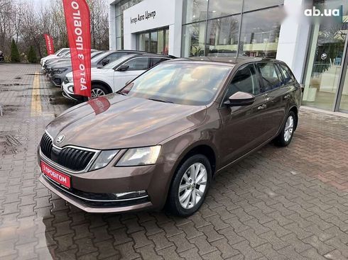 Skoda Octavia 2019 - фото 9