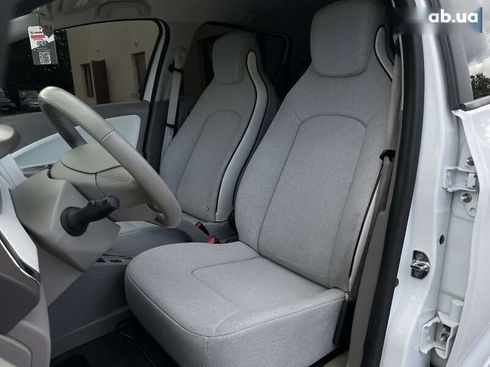 Renault Zoe 2019 - фото 25