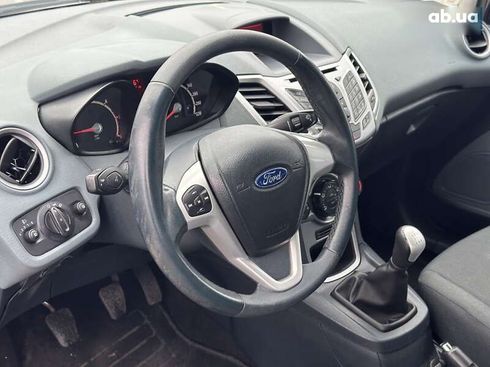 Ford Fiesta 2011 - фото 16