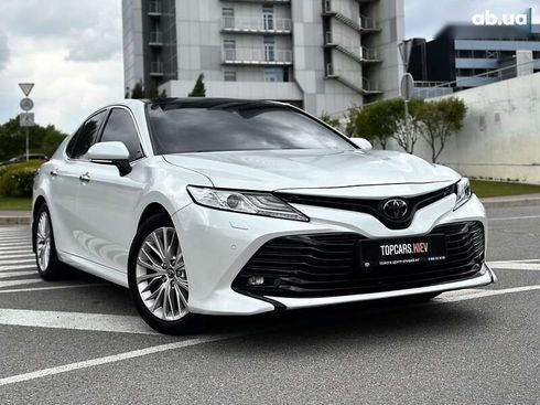 Toyota Camry 2018 - фото 20