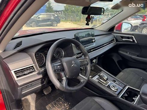 Mitsubishi Outlander 2022 - фото 11