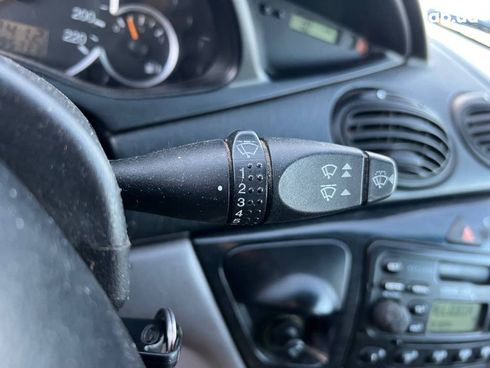 Ford Focus 2001 серый - фото 22