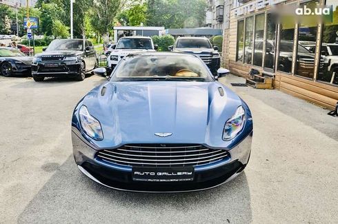 Aston Martin DB11 2017 - фото 10