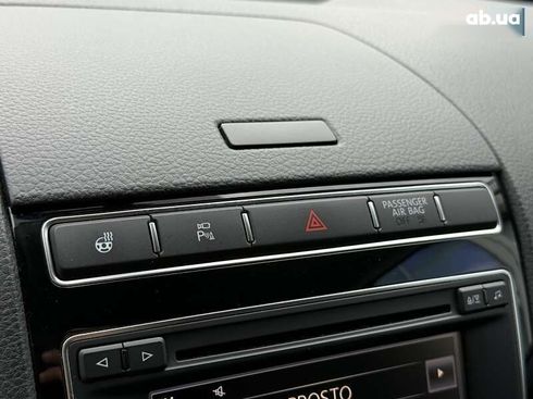 Volkswagen Touareg 2017 - фото 25