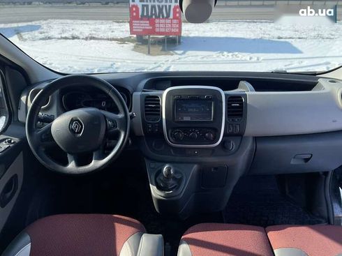 Renault Trafic 2015 - фото 18