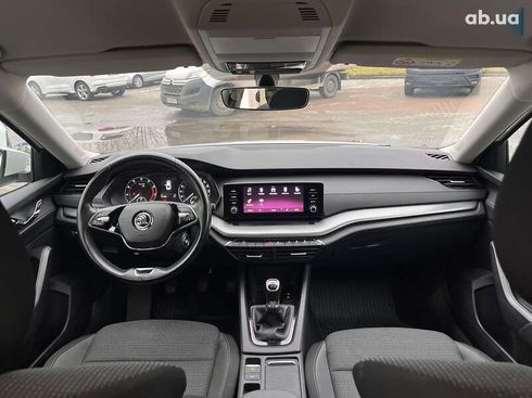Skoda Octavia 2021 - фото 23