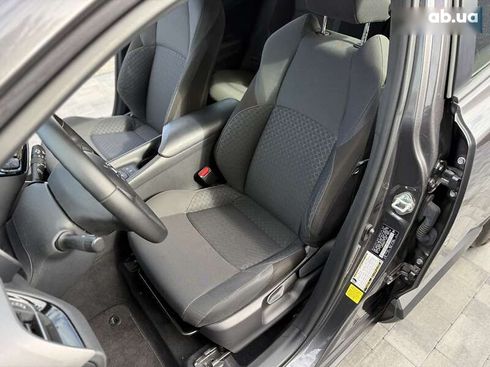 Toyota C-HR 2021 - фото 13