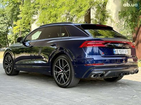 Audi SQ8 2021 - фото 19