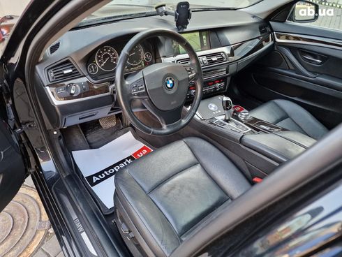 BMW 5 серия 2013 черный - фото 23