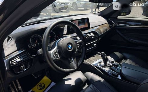 BMW 5 серия 2018 - фото 11