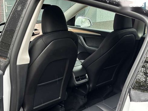 Tesla Model Y 2024 - фото 18