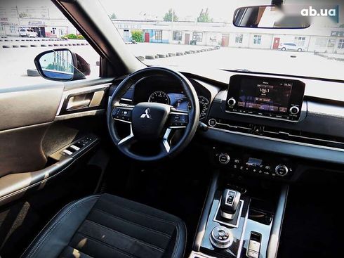 Mitsubishi Outlander 2022 - фото 21