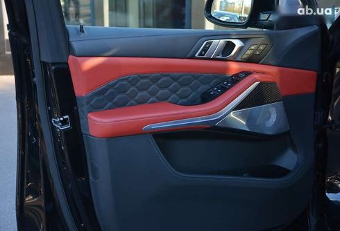 BMW X5 M 2022 - фото 21