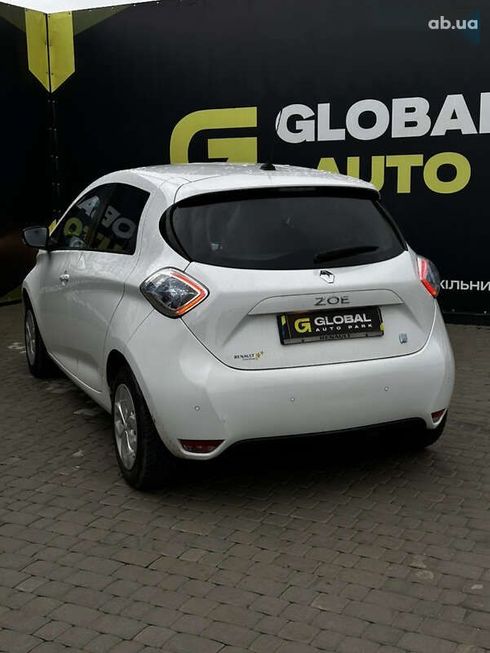 Renault Zoe 2015 - фото 14