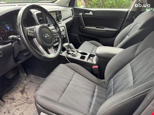 Kia Sportage 2020 красный - фото 12