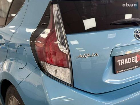 Toyota Aqua 2015 - фото 9