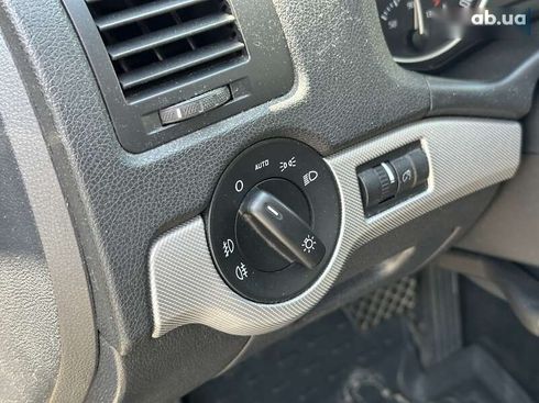 Skoda Octavia 2010 - фото 16