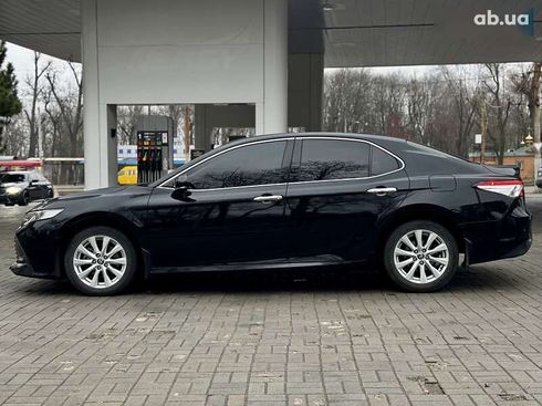 Toyota Camry 2020 - фото 19