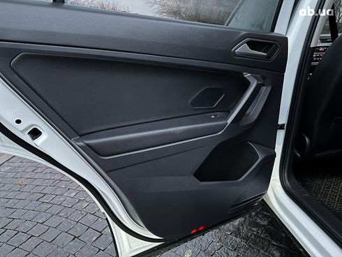 Volkswagen Tiguan 2021 белый - фото 28