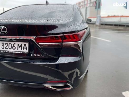 Lexus LS 2018 - фото 11