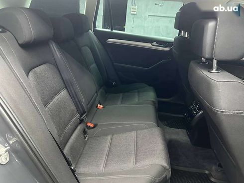Volkswagen Passat 2018 - фото 17