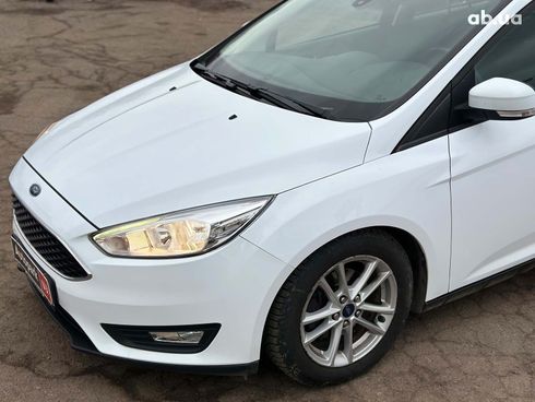 Ford Focus 2017 белый - фото 6