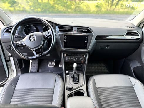 Volkswagen Tiguan 2017 белый - фото 10