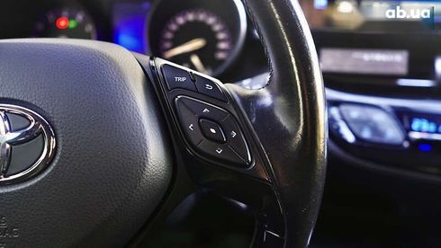 Toyota C-HR 2017 - фото 29